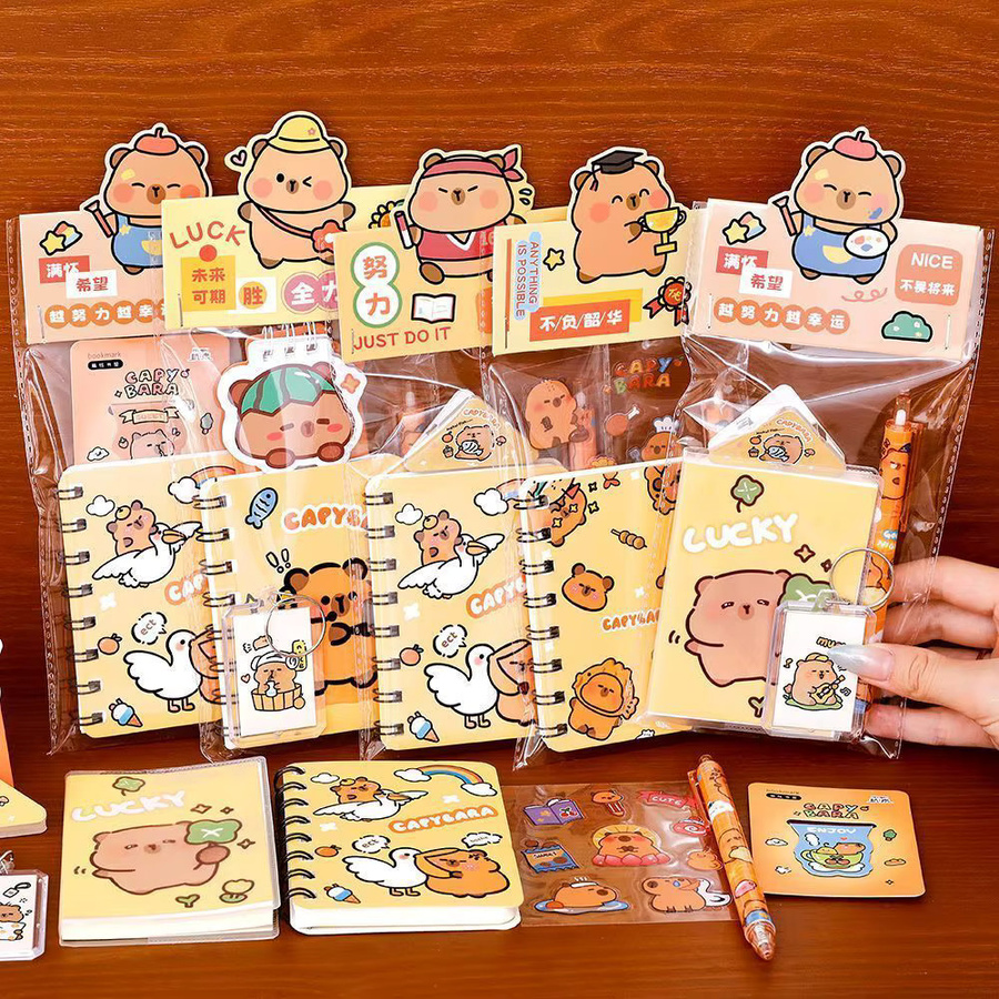 Bandai Capybara Schreibwarenset für Schüler in Mehrfarbig - Bild 3
