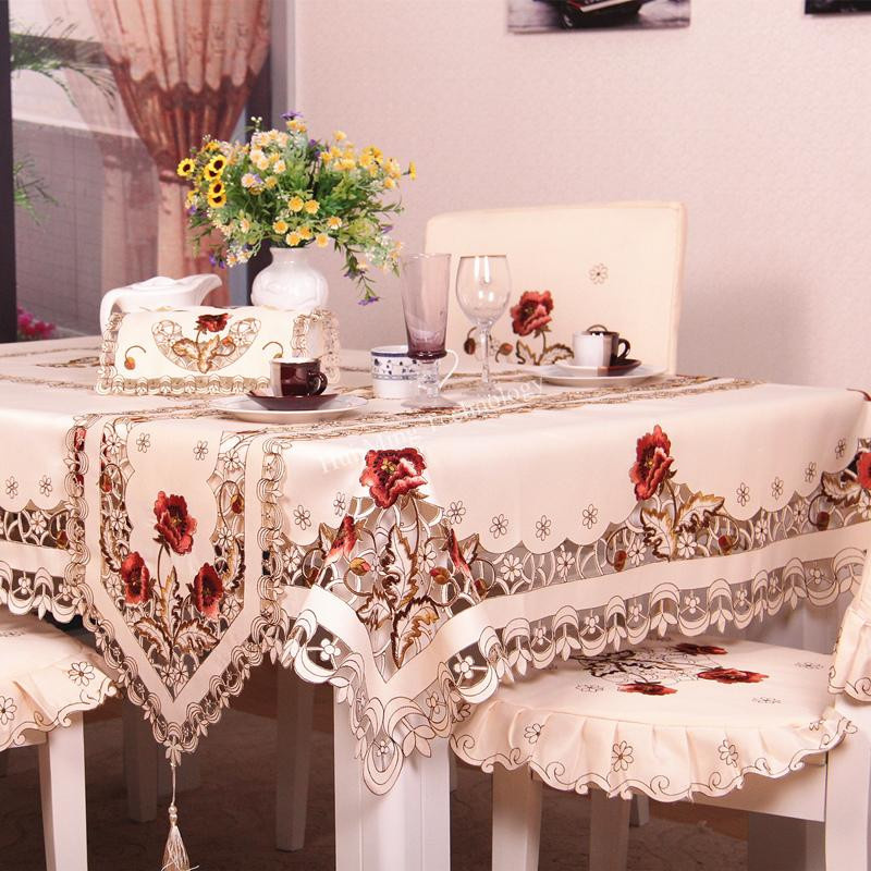 Set aus 4 cremefarbenen bestickten Tischdecken und Stuhlbezügen mit Blumenmuster für ovale Tische von Your Warm Home, Farbe: Creme/Beige/Weiß, B/T: 28 x 43 cm - Bild 2
