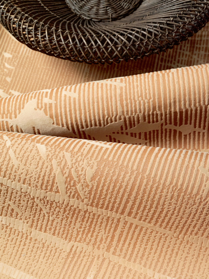 Élitis Tapete Shinrin RM 1084 11 in Beige mit botanischem und abstraktem Design aus Textil - Bild 2