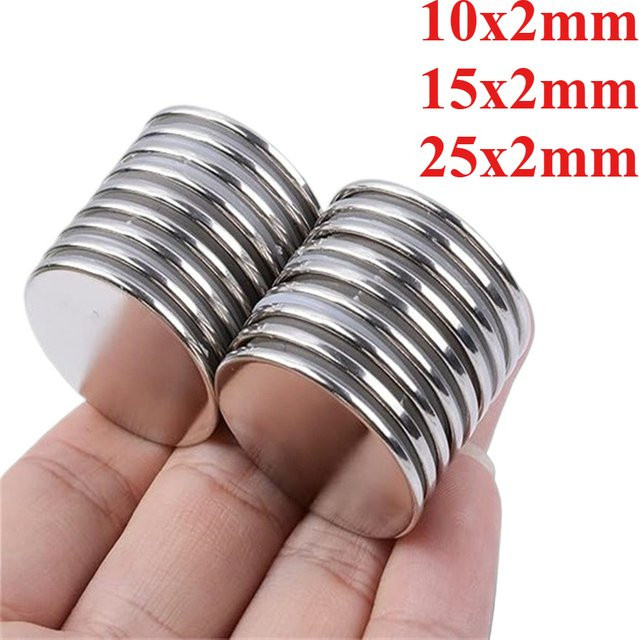 Eurmax Runde Neodym-Magnete für Bastelarbeiten und Büroorganisation, Durchmesser: 10 mm, Dicke: 2 mm; Durchmesser: 15 mm, Dicke: 2 mm; Durchmesser: 25 mm, Dicke: 2 mm - Bild 1