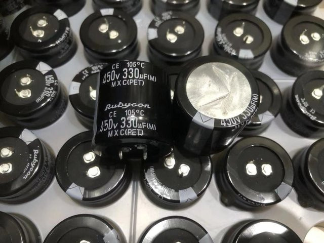 Rubycon Japan Elektrolytkondensator 330v 330uf mxc schwarz 35x35mm - Bild 1