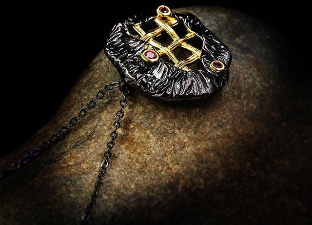 YIRAN Halskette Schwarzgold, Zweifarbige Rubin, Unisex - Bild 1