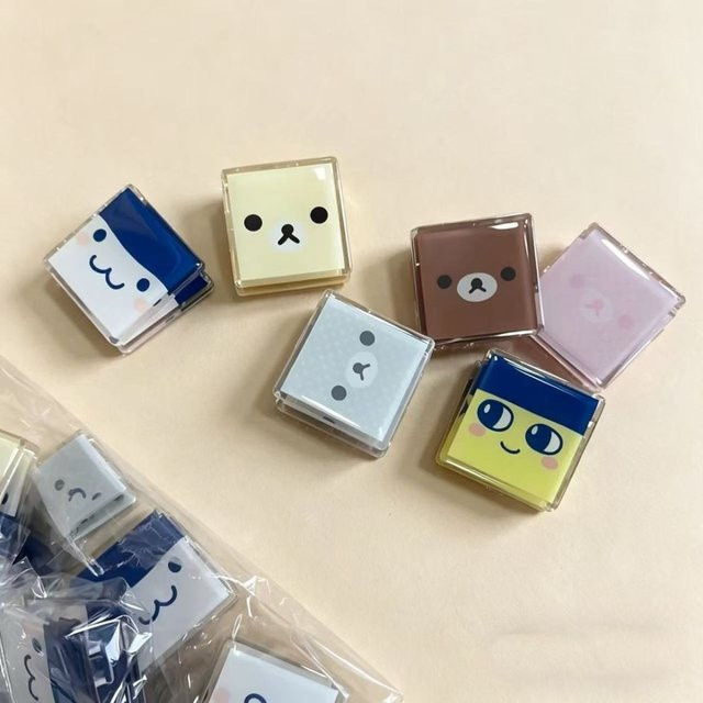 6 Stück Tamagotchi Papierklammern von Bandai mit niedlichem Cartoon-Eiswürfel-Design in Mehrfarbig - Bild 1