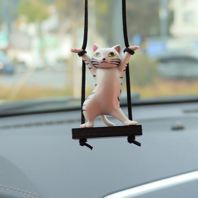 BC Pet Supplies Dekorative Schaukel-Katze als Auto-Anhänger in Weiß mit Streifenmuster - Bild 1