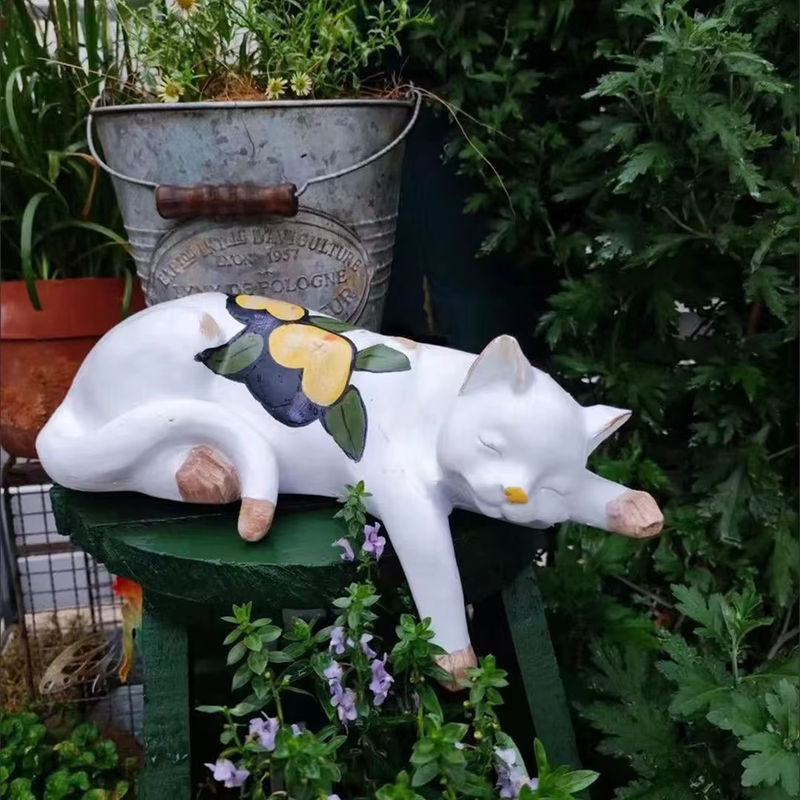 Schlafende Katze Gartenstatue aus Kunstharz in Weiß für deine Außen-Dekoration - Bild 5