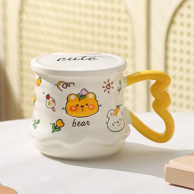 Kreative Keramiktasse mit Relief-Design und Deckel von Yiran bag, Farbe: Weiß, 400 ml - Bild 1