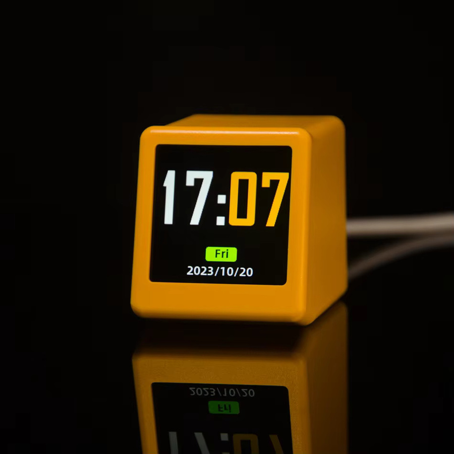 GeekMagic Ultra Smart WLAN-Wetterstation mit digitaler Bettuhr, Fotoalbum und GIF-Animation, Desktop-Dekoration in Schwarz und Gelb - Bild 1