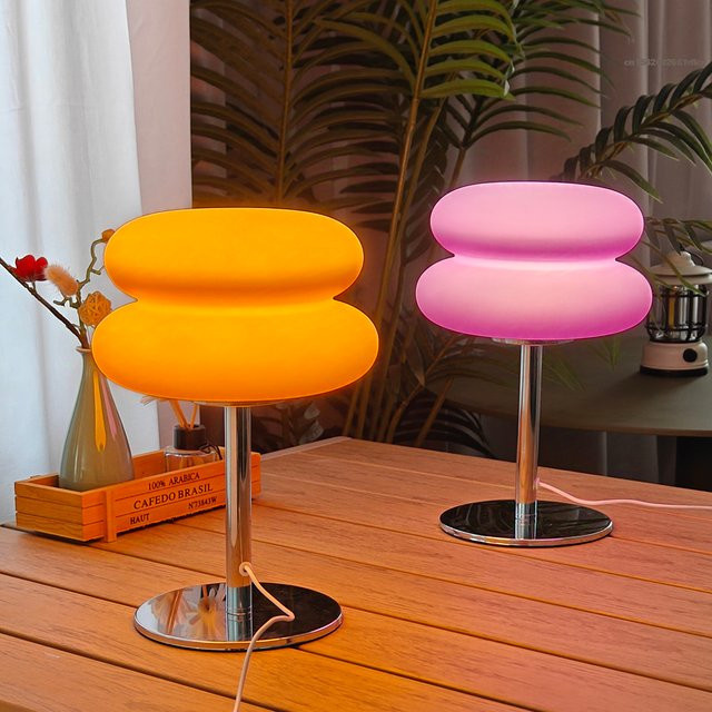 Topwinson Tischlampe in Beige mit USB-Anschluss, dimmbarer Touch-Funktion und dreifarbiger Lichtsteuerung für Schlafzimmer, Wohnzimmer und Home Office - Bild 1