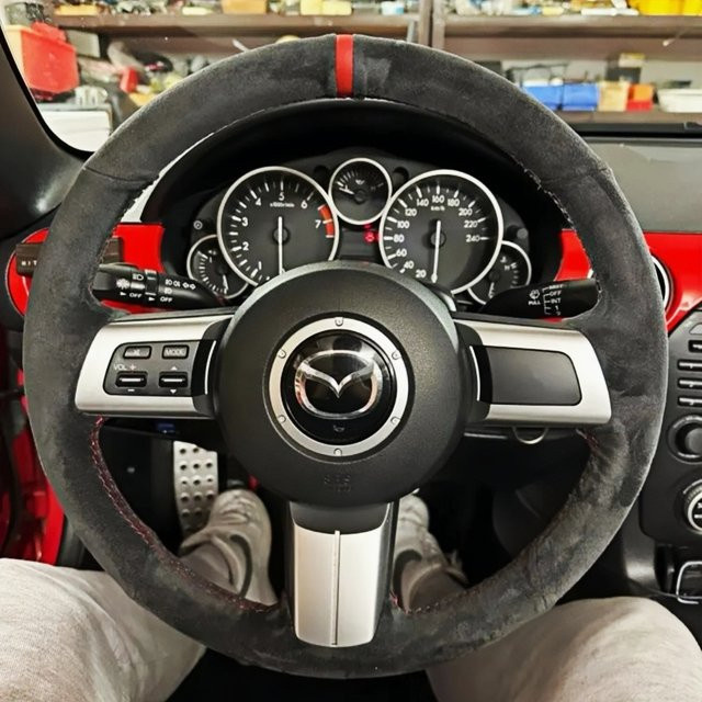 Individuelle Lenkradabdeckung WUNHKF passgenau für Mazda MX-5 Miata NC III 2005-2015 und MX5 2009-2014 - Bild 1