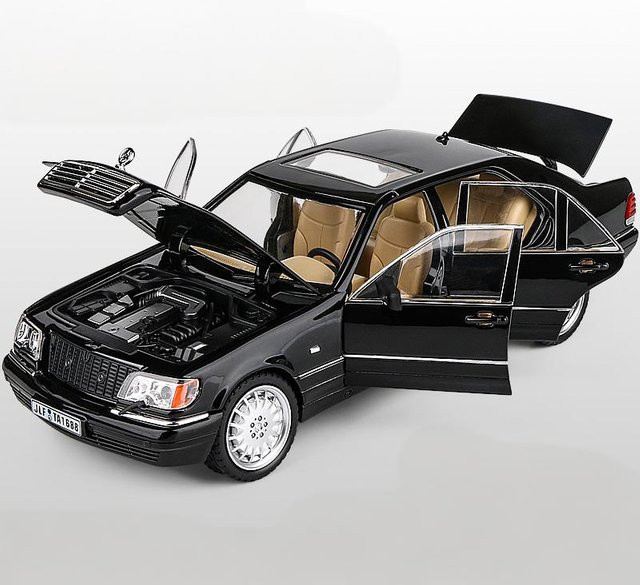 Mercedes Benz S W140 320SEL, Rennwagen, 1:24, schwarz, ab 14 Jahren - Bild 1