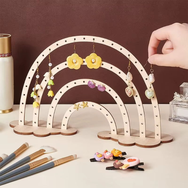 Ohrringhalter aus Holz mit 76 Löchern in Regenbogenfarben als Schmuckdisplay und Organizer - Bild 2