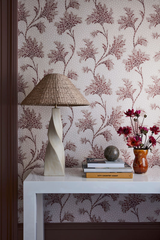 Little Greene Tapete Mosaic Trail in Blush Pink mit floralem Botanical-Design als Non-Woven Rollenware - Bild 3