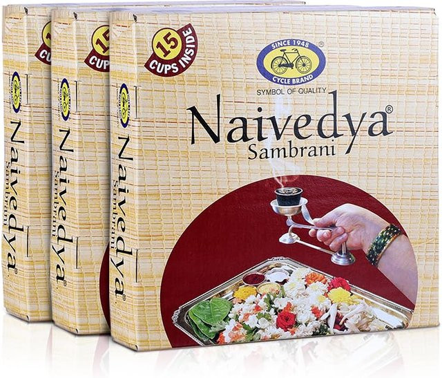 Cycle Pure Naivedya Sambrani Dhoop-Becher mit Guggal-Havan-Kegeln, 3 Packungen à 15 Tassen (insgesamt 45 Stück) - Bild 1