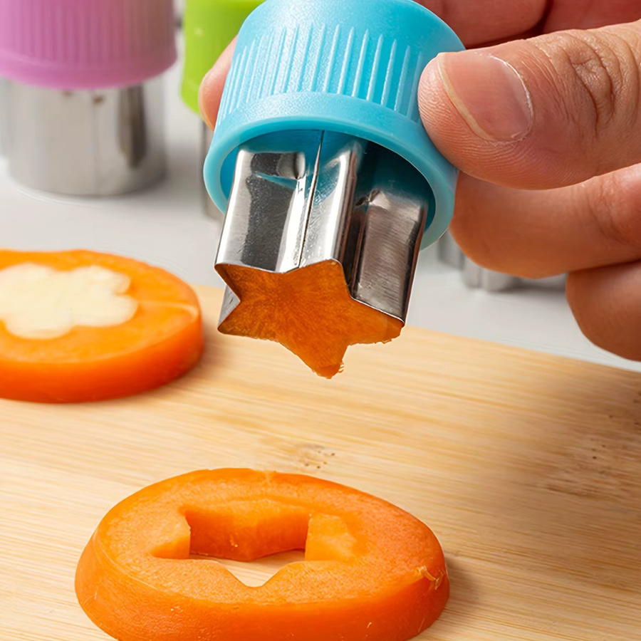 GOT-TOG 3er Set Ausstechformen für Obst und Gemüse aus Edelstahl und Kunststoff in Grün mit Stern- und Blumenform - Bild 4
