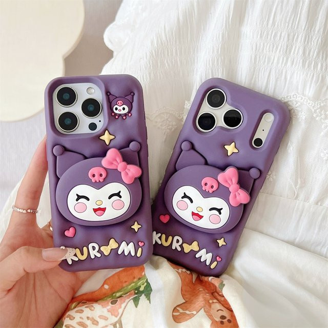 Sanrio Kuromi Handyhülle aus weichem Silikon mit 3D-Standhalter für iPhone 12 bis 17 Pro Max Plus in Lila - Bild 1