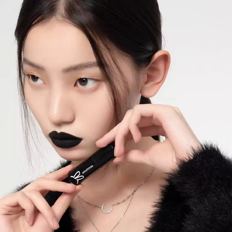 HYNTOOR Black Rabbit Lipstick Matte Lip Mud und Mirror Lip Glaze Kombination, Unisex - Bild 3