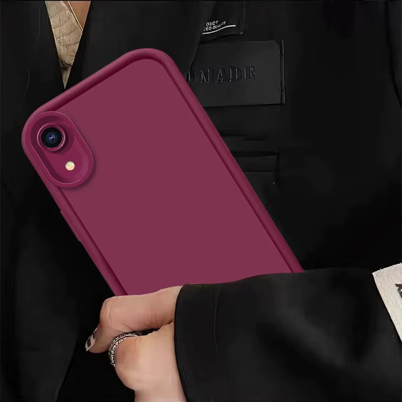 Stoßfeste Handyhülle für Samsung Galaxy A03 Core, A01 Core und A04 Core in Schwarz mit matter Rückseite und angenehmem Hautgefühl - Bild 3