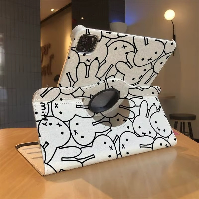 Miffy Lederhülle für iPad Pro 13 Zoll und iPad Air 6 mit Allover-Print in Weiß, Kawaii Häschen Hartschalenhülle für iPad 10, 10,2 und 11 sowie iPad Mini 7 - Bild 2