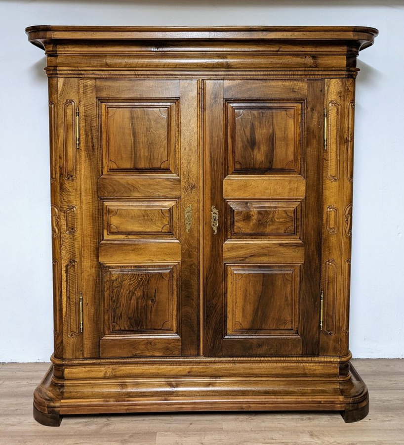 Antikhof Brück Barock Schrank Nussbaum Braun B: 196 cm, T: 70 cm, H: 219 cm - Bild 1