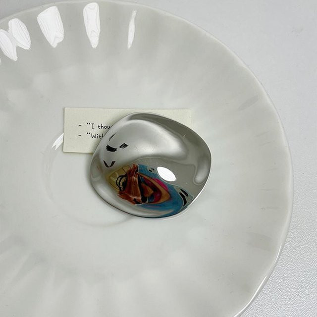 Greatera Brosche, unregelmäßig gefaltete runde Metall Pins, Damen - Bild 1
