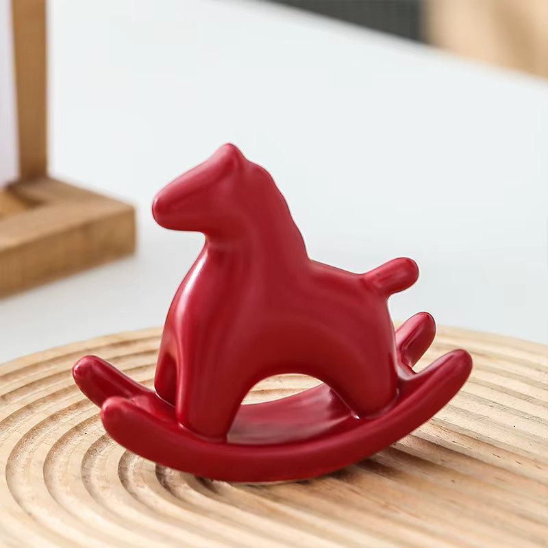 WHPHous Keramik-Pony-Ornament Schaukelpferd in Weiß als Sammlerstück für Teezeremonie oder Schreibtisch - Bild 3