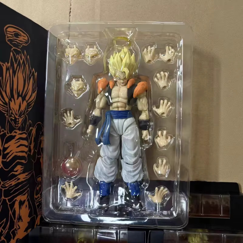 Bandai Dragon Ball Z Gogeta Actionfigur, SHF, 16cm, ab 14 Jahren - Bild 2
