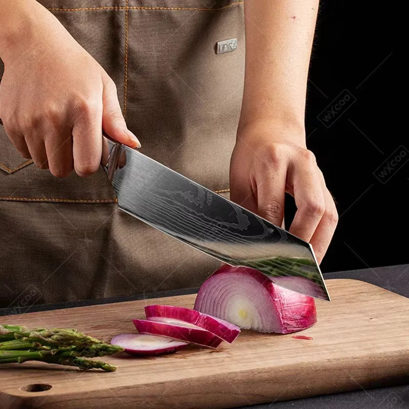 WXCOO Kochmesser-Set mit Damaskus-Muster in Silber für die professionelle Küche inklusive Messerblock und japanischem Gemüseschneider - Bild 3
