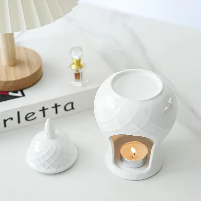 Minimalistische Keramik-Aromatherapie-Lampe in Weiß für Teelicht und Weihrauch zur Dekoration - Bild 3