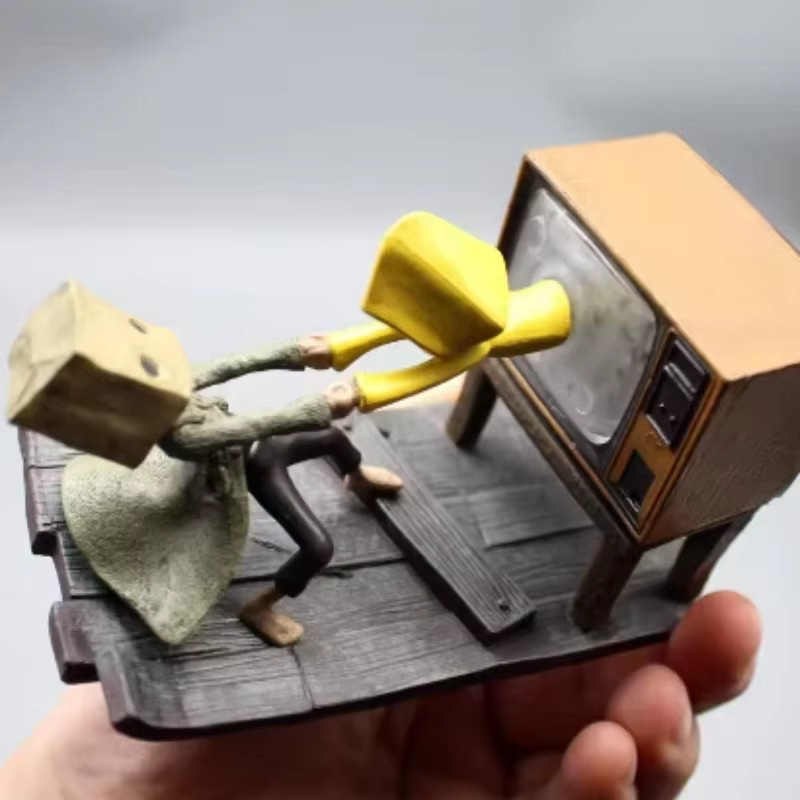 Little Nightmares II Mono Actionfigur von Bandai als buntes Anime-Modell und Sammlerstück - Bild 5