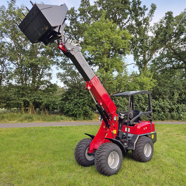 Skott Mini-Radlader Hydraulischer Mini-Lader EPA-zertifiziert in Rot für Landschaftsbau und Landwirtschaft - Bild 1
