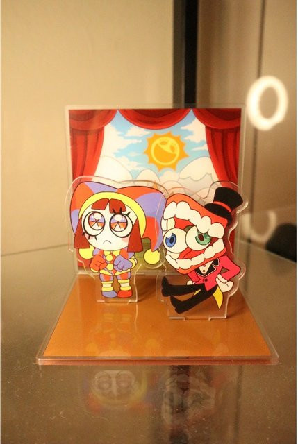 Bandai The Amazing Digital Circus Standee-Set, Spielzeug, Kunststoff, Bunt / Mehrfarbig - Bild 1