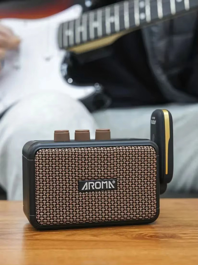 Aroma AG-04 Mini Bluetooth Audio Tragbarer Lautsprecher und E-Gitarren-Verstärker mit 5W Ausgangsleistung in Lila - Bild 4