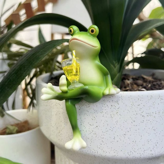 Miniatur Frosch Figur als Pflanzgefäß Dekoration aus grünem Harz für deinen Garten und Blumentopf - Bild 1