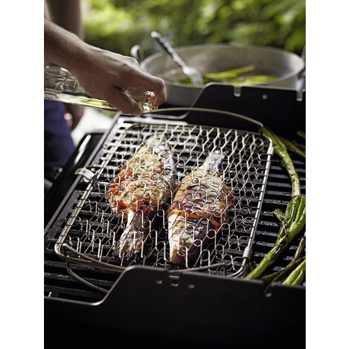 Weber Fisch- und Gemüsehalter aus Edelstahl in Silber, B/H/T: 28 x 5,3 x 24,5 cm - Bild 2