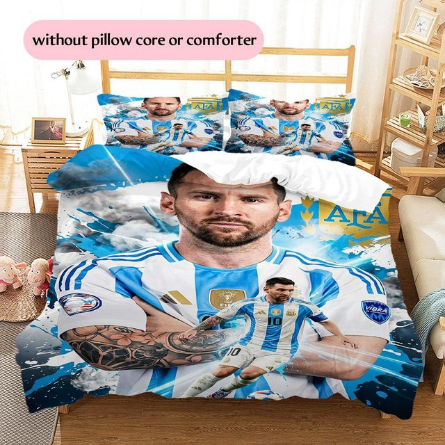 Lionel Messi Muster Bettwäsche Set von HAPPYDAYSET in Blau, bestehend aus 1 Bettbezug und 2 Kissenbezügen, Breite: 135 cm, Länge: 200 cm - Bild 1