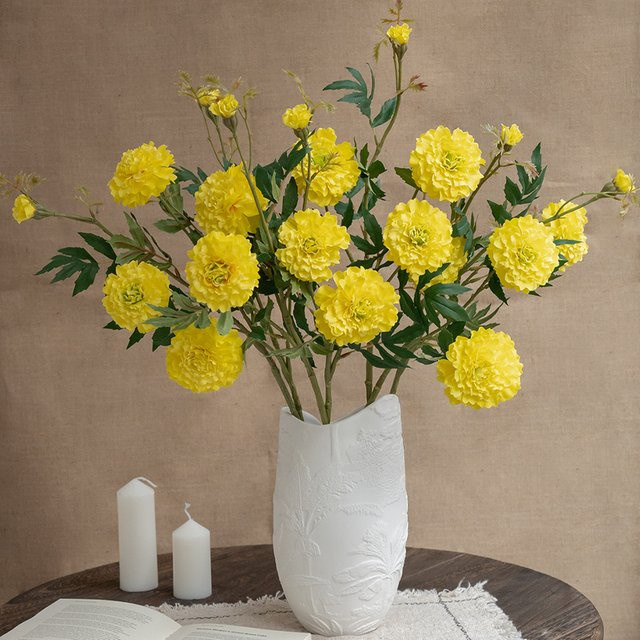 WQNJIN Künstliche Chrysantheme in Gelb mit 3 Köpfen als Real Touch Seidenblume zur Dekoration - Bild 1