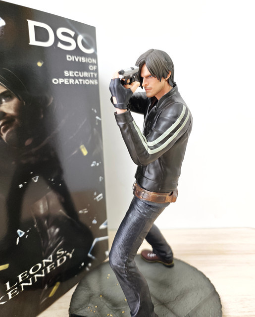 Bandai Resident Evil Leon Kennedy Actionfigur, Einzelfigur, Kunststoff, Schwarz - Bild 1