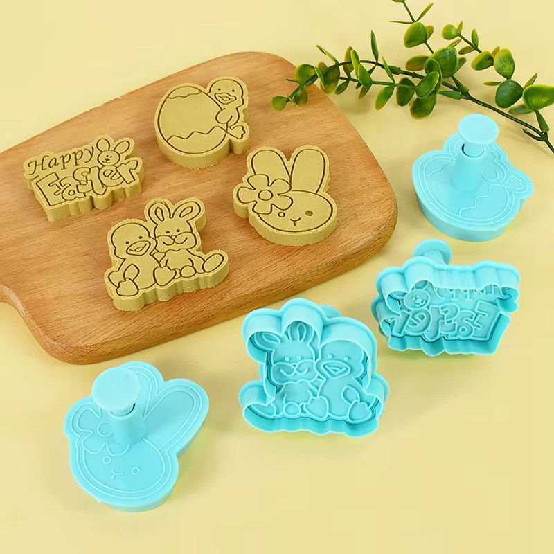 4er Set Oster-Plunger-Ausstecher aus Kunststoff für Hase, Ei, Kaninchen und Küken zum Dekorieren von Gebäck und Keksen - Bild 1