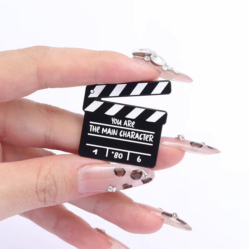 QIHE JEWELRY Brosche, Emaille, Filmregisseur Kamera Action, Unisex - Bild 3