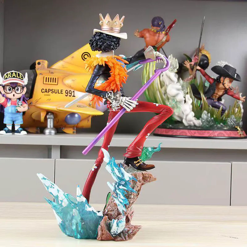 Bandai One Piece King Brook Actionfigur aus Kunststoff, mehrfarbiges Sammlermodell der Strohhut-Crew zur Desktop-Dekoration - Bild 4