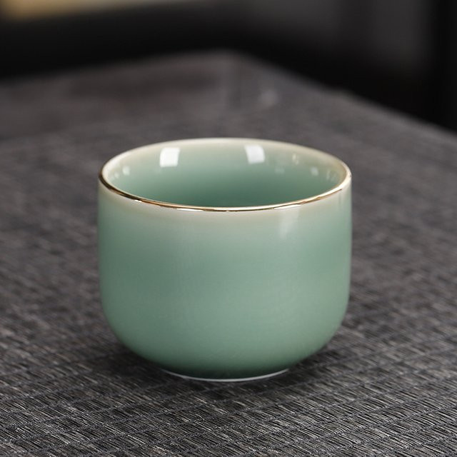 Celadon Glaze Keramik-Teetasse in Grün, japanischer minimalistischer Stil, Master Bowl für Gongfu-Tee - Bild 1