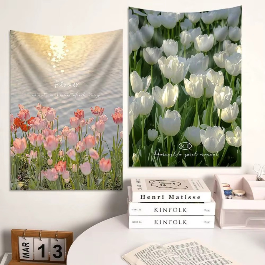 VIKAMA Wandteppich mit romantischem Tulpen-Blumendruck, floraler Wandbehang für Wohnzimmer, Schlafzimmer und Kinderzimmer, rechteckige Textil-Dekoration - Bild 1