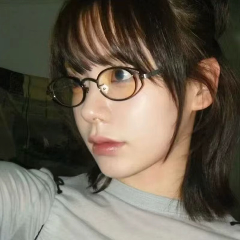 Glazzy Retro Brille für Erwachsene in Silber mit Anti-Blaulicht-Schutz und ovalem Metallgestell - Bild 3