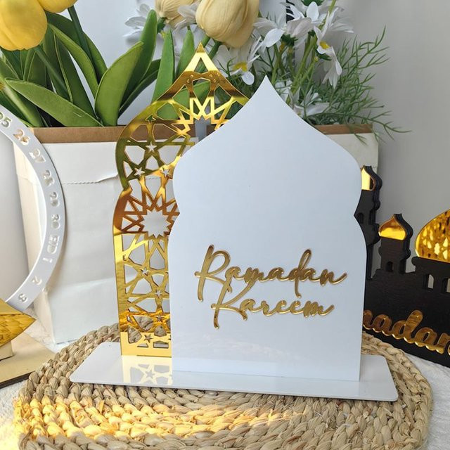 Acryl Ramadan Dekoration Tabletop Ornament in Weiß und Gold für Eid Mubarak und Eid Al Adha - Bild 1