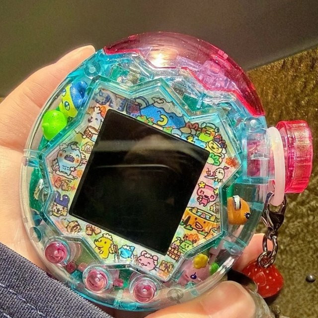Bandai Happy Garden Tamagotchi Paradise Ersatzhülle, Farbblockierung, Laser-Design - Bild 1