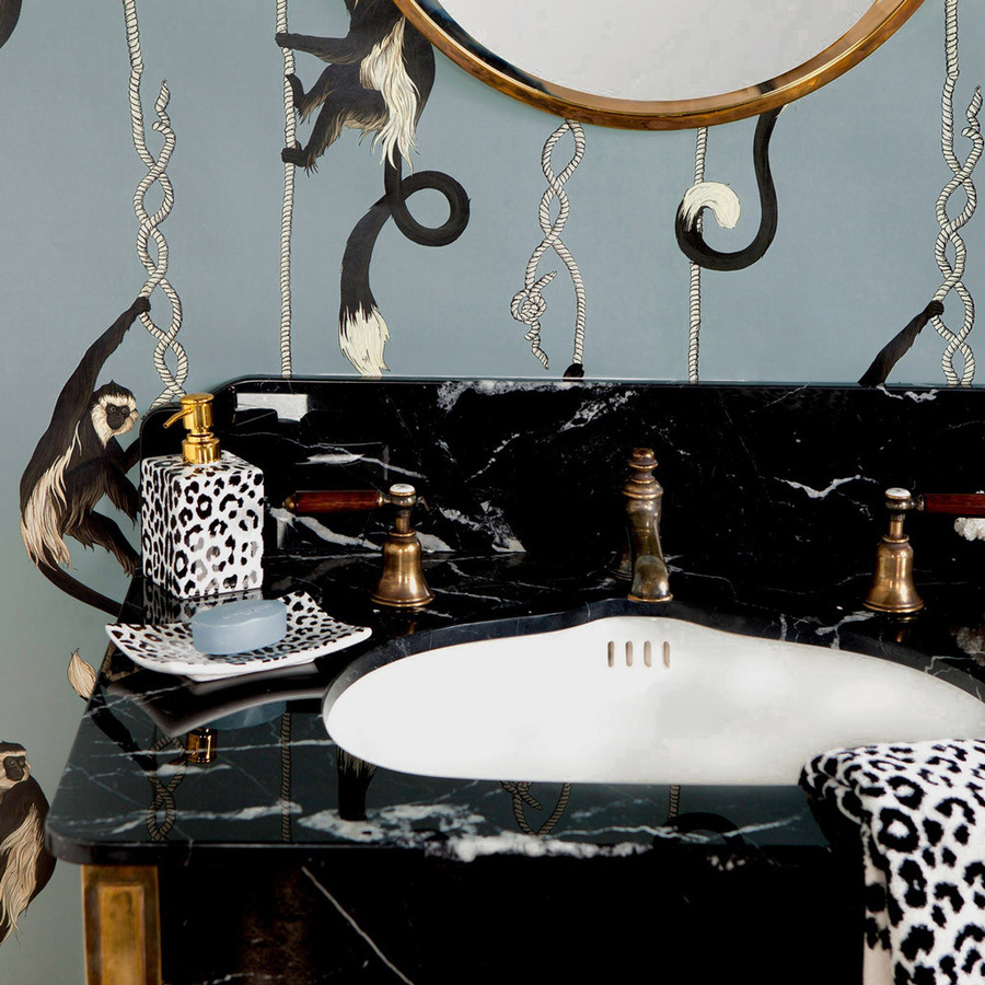 House of Hackney Tapete Troop Dusk in Grau und Blau mit Animal Print im Art Deco Stil - Bild 1