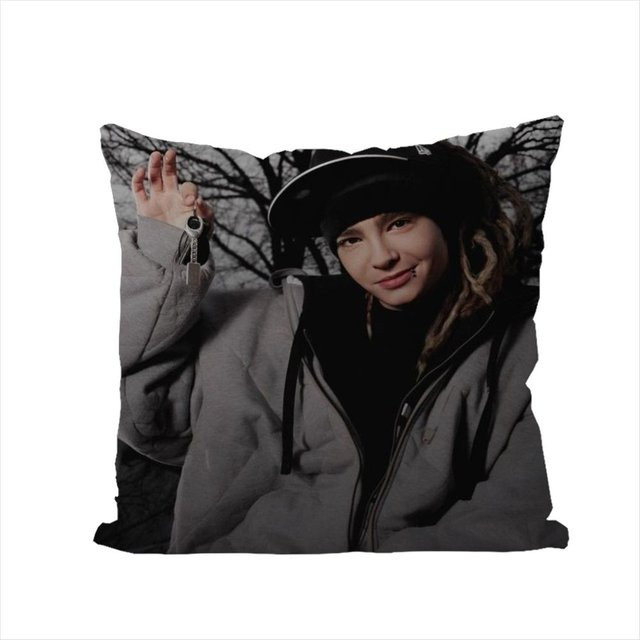 JMG Clothing Kissenbezug Tom Kaulitz mit doppelseitigem Druck, Plüsch, Schwarz, B/T/H: 30 x 30 x 0 cm - Bild 1