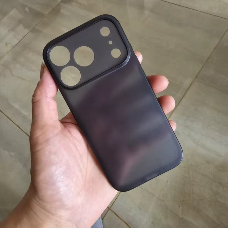 Ultradünne unsichtbare PP-Schutzhülle für Apple iPhone 17 Pro und iPhone 17 Pro Max in Transparent oder Orange - Bild 2