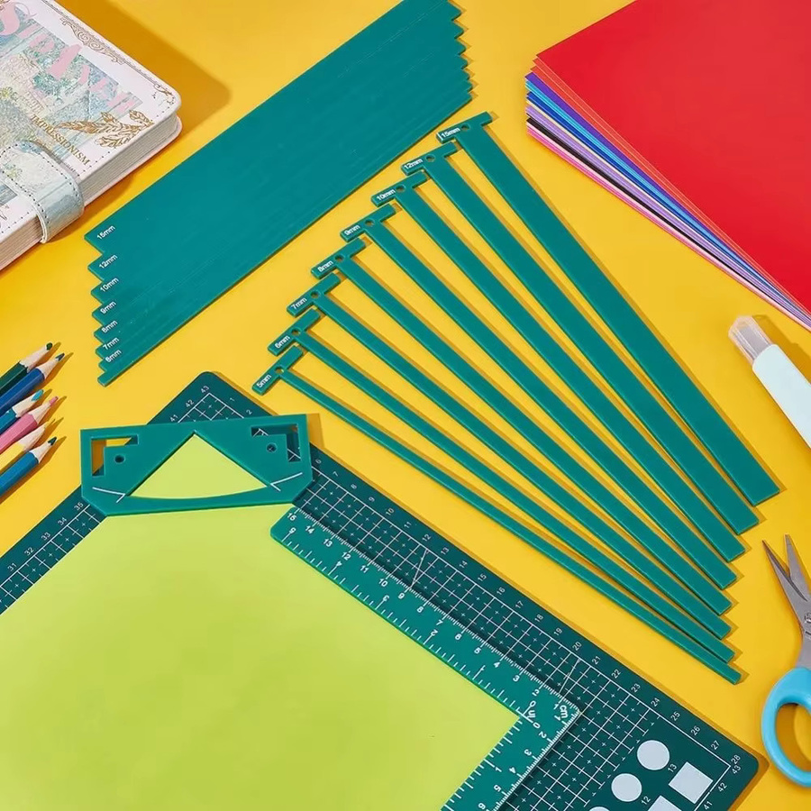 18-teiliges Set flexible Acryl-Buchbindeschablonen in Blaugrün für Scrapbooking und Buchbinden mit T-förmigen Linealen - Bild 2