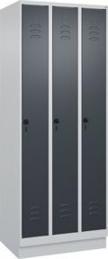 C+P Spind Classic PLUS Garderobenschrank mit Sockel, 3 Abteile, Grau/Anthrazit, H x B x T: 195 x 75 x 50 cm - Bild 1